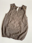 Korte bruine jumpsuit - mt 6-12 mnd