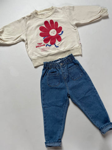 Fleurige sweater met jeans - mt 92