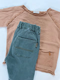 Trui met groene broek - mt 98