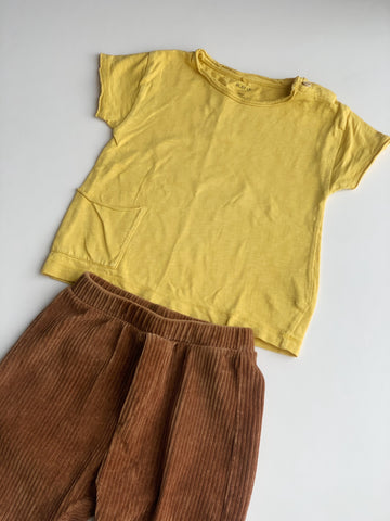 Geel shirtje met corduroy ribbroek - mt 86